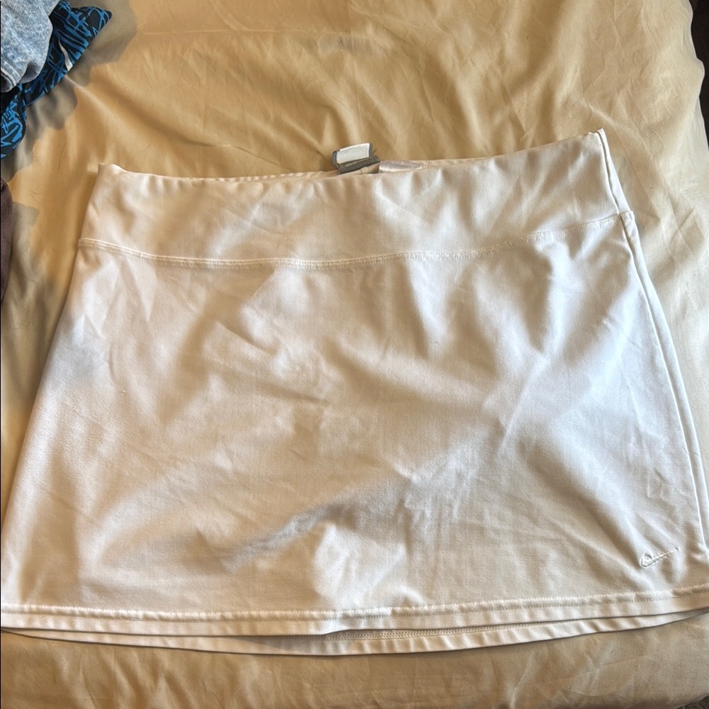 Nike White Women's golf/tennis Skirt
